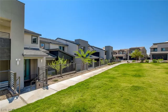 MLS: 2504129 Condo For Sale