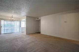 Photo #6: 2504130 Listing 