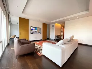 Photo #5: 2504138 Listing 