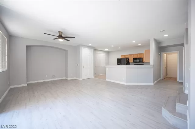 MLS: 2504156 Condo For Sale