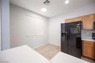 Photo #6: 2504156 Listing