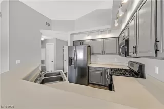 Photo #2: 2504194 Listing 