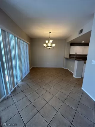 Photo #3: 2504196 Listing 