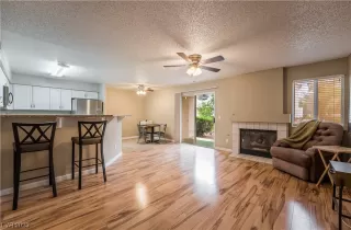 Photo #1: 2504233 Listing 