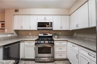 Photo #4: 2504233 Listing 