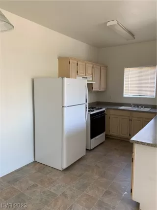 Photo #3: 2504242 Listing 