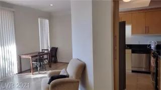 Photo #6: 2504262 Listing