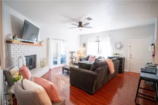 Photo #1: 2504290 Listing