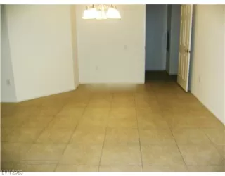 Photo #3: 2504301 Listing 
