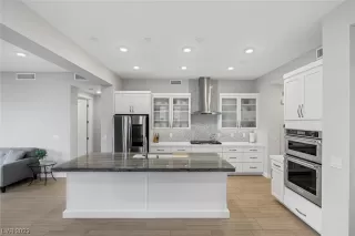 Photo #3: 2504353 Listing 