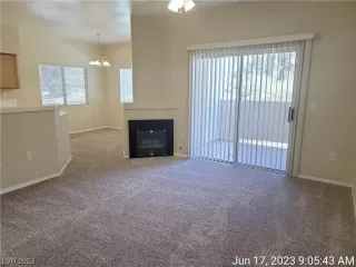 Photo #2: 2504372 Listing 