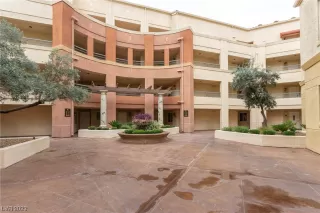 Photo #2: 2504373 Listing