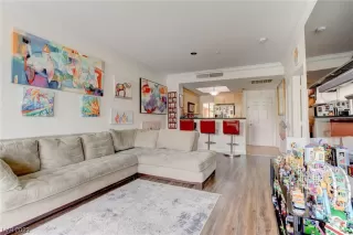 Photo #3: 2504373 Listing