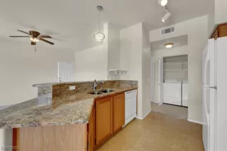 Photo #6: 2504410 Listing