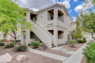 Photo #2: 2504492 Listing