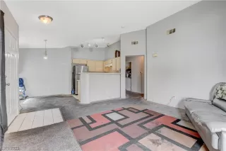 Photo #6: 2504492 Listing