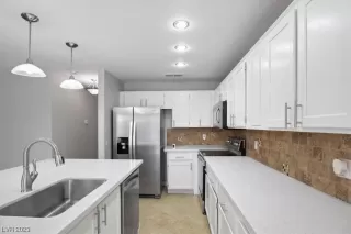 Photo #1: 2504499 Listing 