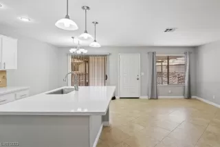 Photo #6: 2504499 Listing 