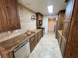 Photo #4: 2504504 Listing 