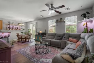 Photo #4: 2504520 Listing 