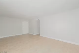 Photo #3: 2504548 Listing 