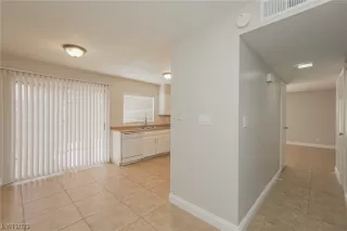 Photo #4: 2504548 Listing 