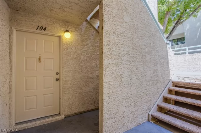 MLS: 2504580 Condo For Sale