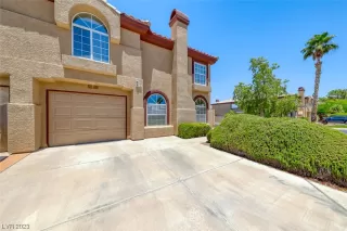 Photo #2: 2504604 Listing