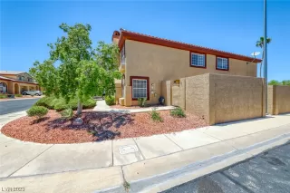 Photo #3: 2504604 Listing