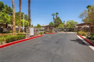 Photo #1: 2504621 Listing