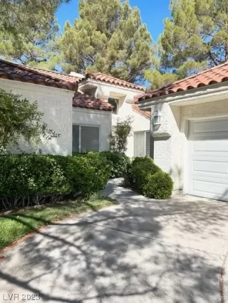 Photo #1: 2504649 Listing 