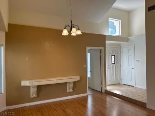 Photo #5: 2504649 Listing 