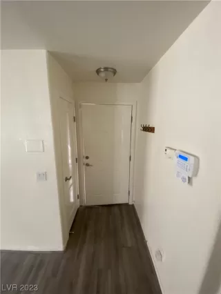 Photo #1: 2504658 Listing 