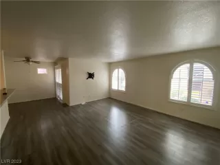 Photo #2: 2504658 Listing 