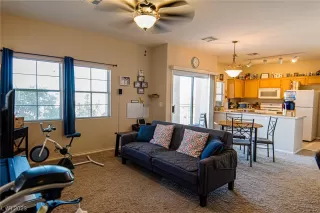 Photo #2: 2504660 Listing