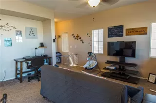 Photo #5: 2504660 Listing