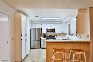 Photo #1: 2504681 Listing