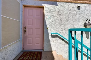 Photo #4: 2504685 Listing