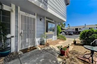 Photo #1: 2504701 Listing