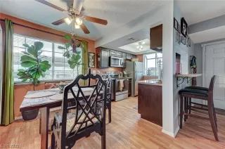 Photo #6: 2504701 Listing