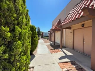 Photo #1: 2504747 Listing 