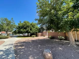 Photo #3: 2504747 Listing 