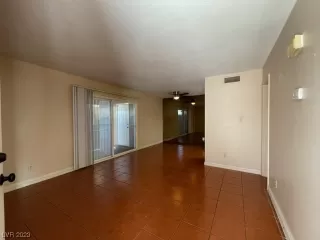 Photo #4: 2504747 Listing 