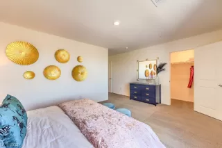 Photo #6: 2504791 Listing