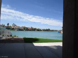 Photo #1: 2504794 Listing 