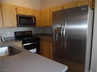 Photo #6: 2504798 Listing 