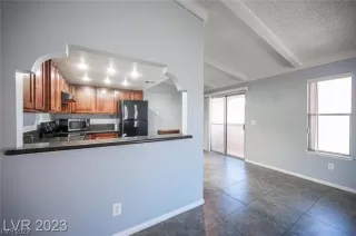 Photo #5: 2504818 Listing 