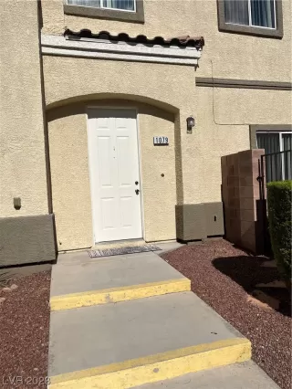 Photo #2: 2504826 Listing 