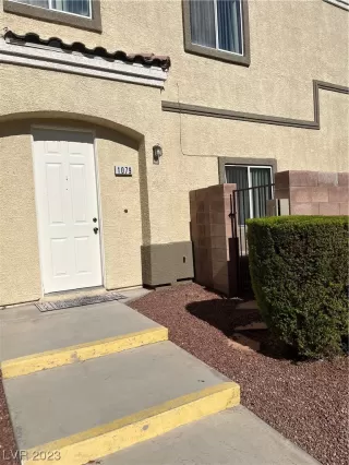 Photo #3: 2504826 Listing 