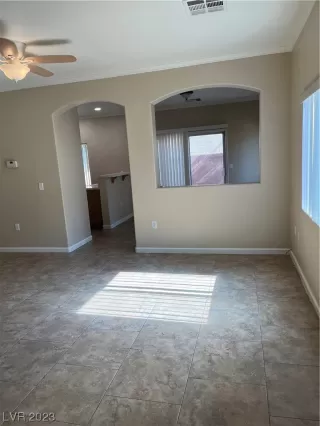 Photo #4: 2504826 Listing 